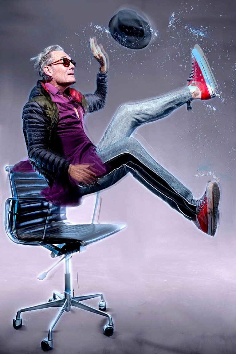 HE_CHAIR_6846_NECK & FACE MERGED_FT_LIQUIFY_CROP_FT_DROPLETS